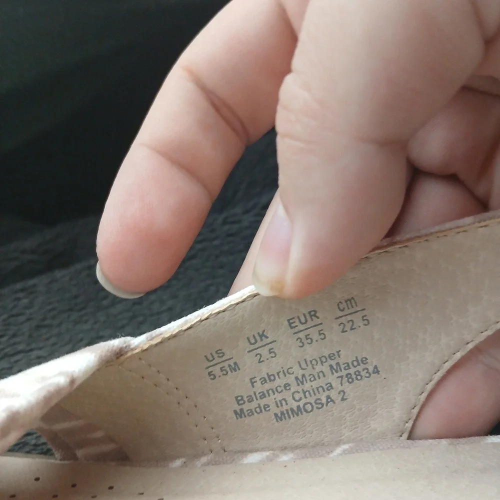 LifeStride Mimosa 2 Wedge Sandals 5.5M Tan White Ikat Slingback Comfort Shoes